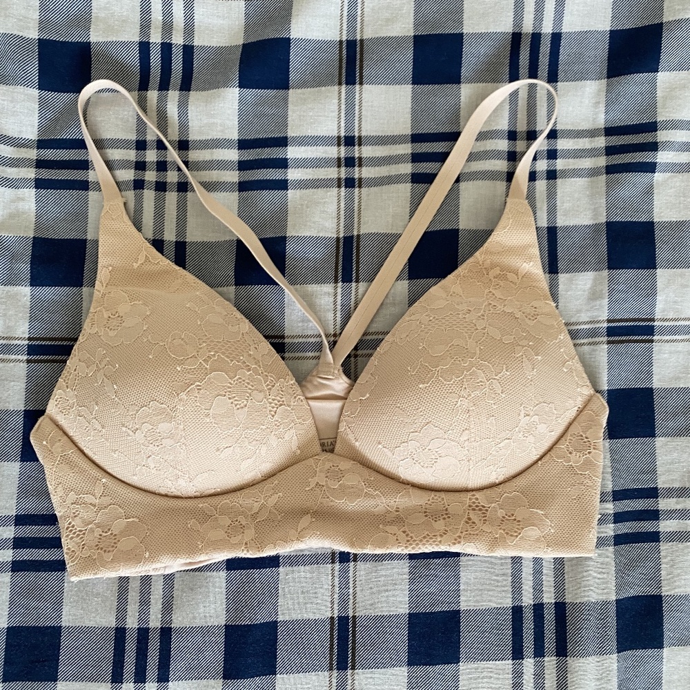 VS Lace Wireless Bra